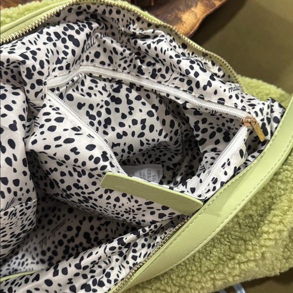 Anthropology mali + lili Green Sherpa Crossbody Bag NWOT - Picture 11 of 12